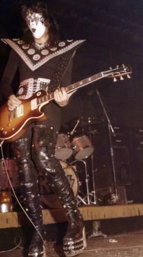 tumblr_1f15c398eaed033117f15553f4427fd0_5068b66d_640