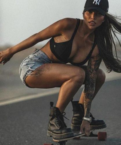 babe skating