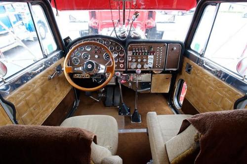 peterbilt-359-interior-wallpaper-pmc0jidi