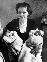 18:37:59 GMT-0400 (EDT)