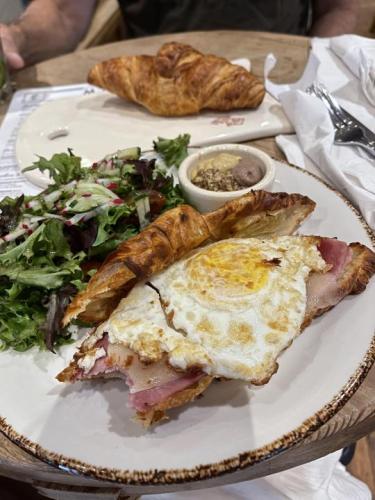 tumblr_2bc94904b596c4a5c23dde60cb9c9e7b_fa250096_540