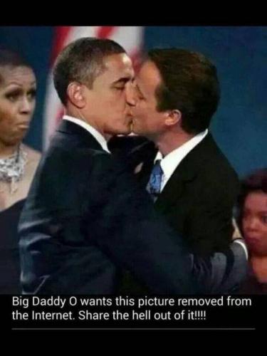 obama man kiss