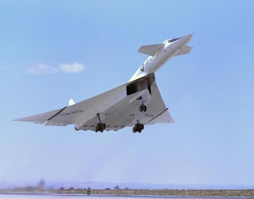 north_american_xb-70_above_runway_ecn-792