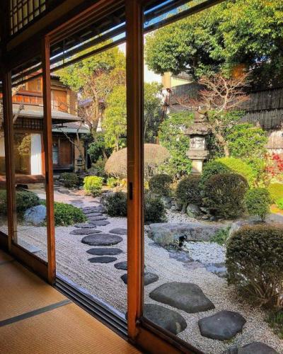 242270835_136980771989462_6593101724447963366_n