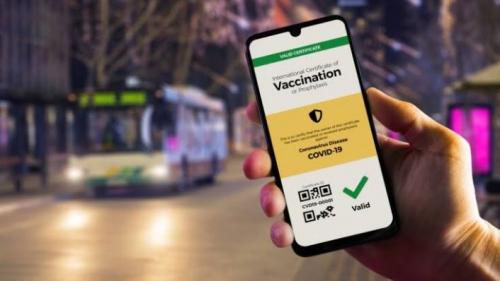 Vaccination_Passport_On_Phone