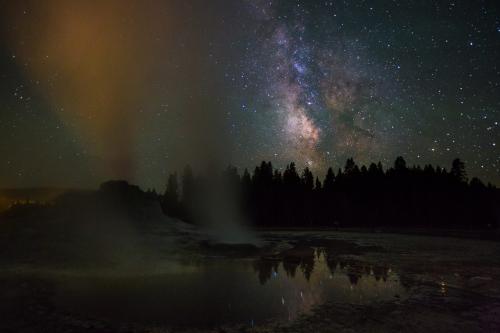 0826_yellowstone-stars-1