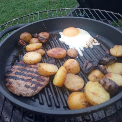 258092122_298548015609214_517550545945095045_n