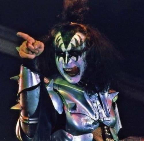 tumblr_d569ad0a47b2242115d813bee551ff25_1d39f400_540