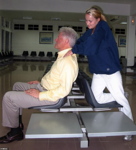 32093408-8639501-Bill_Clinton_is_seen_enjoying_a_neck_massage_from_a_Jeffrey_Epst-a-27_1597775965119