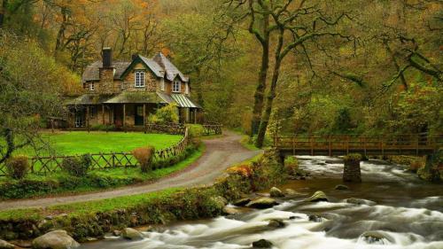 ! Beautiful Home near the river