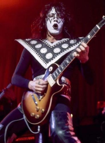 tumblr_29b3e82433255b3670c9772d3de8e7f3_7f83a274_500