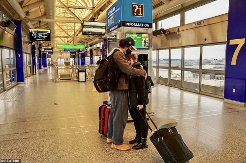 52194001-10342689-image-a-116_1640372188863