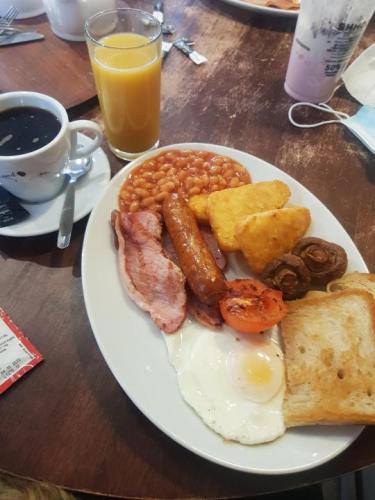 tumblr_1df252332bc405e3ff932574b61902ee_5d4f138d_540