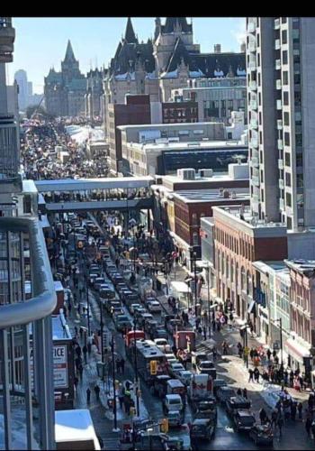 16:40:47 GMT-0700 (MST)