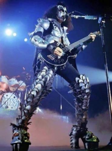 tumblr_75d0d913e97e8042002868729663f119_716af81b_540