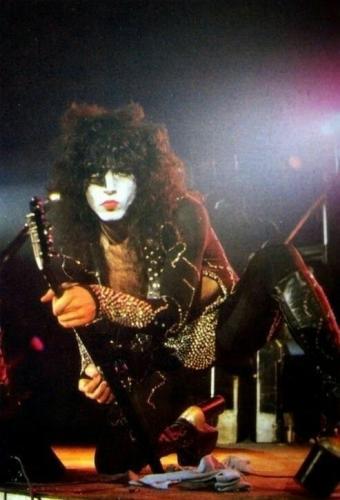 tumblr_c946e5bd8bf4565593c6913e1222bcd5_93b0c404_500