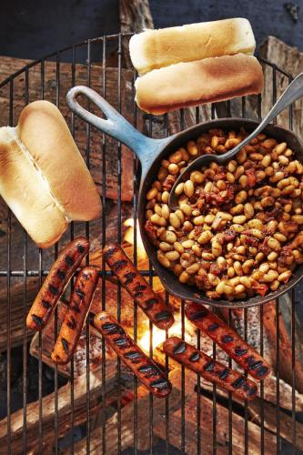 campfire-recipes-hot-dogs-with-quick-cast-iron-beans-1561663086