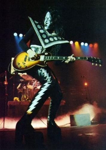 tumblr_ce999c22621c2b45a84de2960e88cc3b_2f894a2a_540