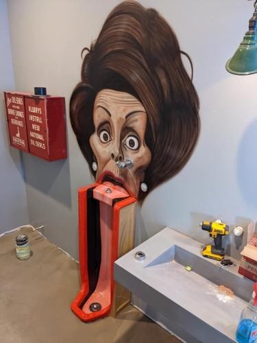 Pelosi urinal