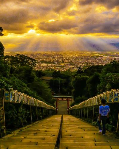 Cloud light over the city