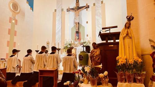 067CC030-07A6-4E46-8D05-F84107F1D4BF