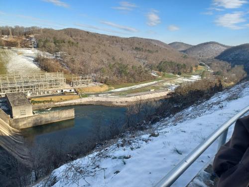 51fb6ac1-b18e-42e5-b2bc-8c40b44b7824