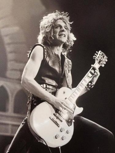 279225217_2080999435413174_6439115622817963693_n