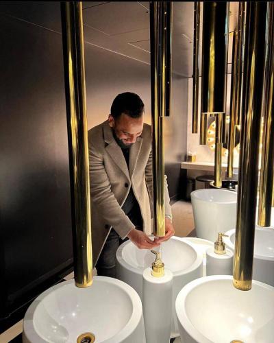 e9aa33e2-1196-438c-b537-c977bf55cdc5