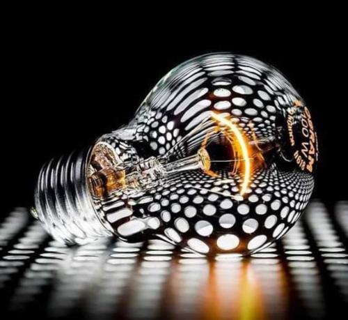 Light Bulb 3d reflections
