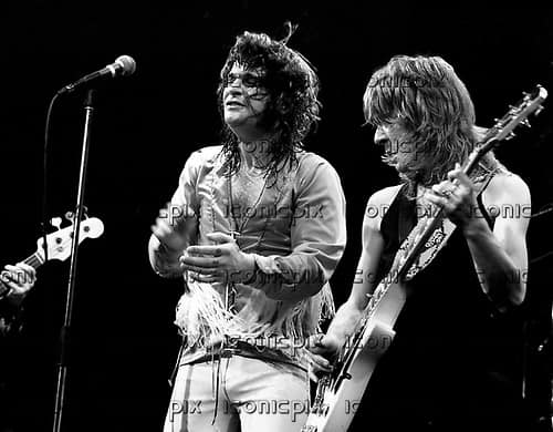 279005254_2080991975413920_7289201129618786459_n