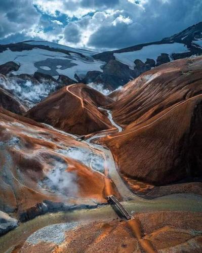 Highlands path to the snow