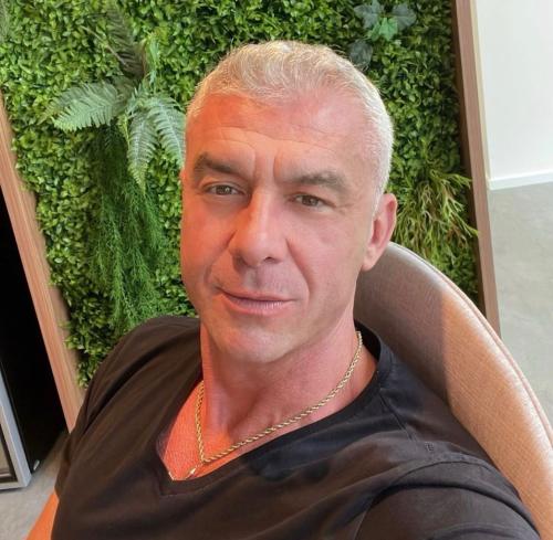 2F769803-BEC4-41AB-8541-5DC328911A37