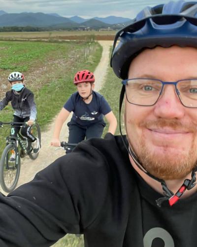 d9747d74-f657-4f0d-88d9-4bad432d2ea5