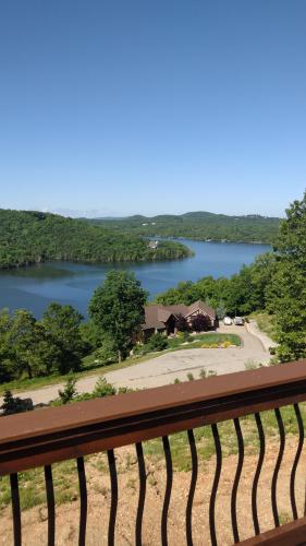 1b6c24a1-8079-4eb6-8972-467b24840cb6