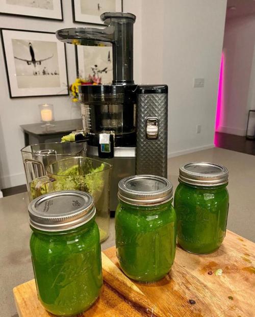 b2cb4a1c-27c8-49c7-b233-e4a39a453d62