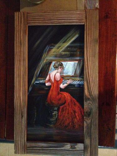 Red dress pianist