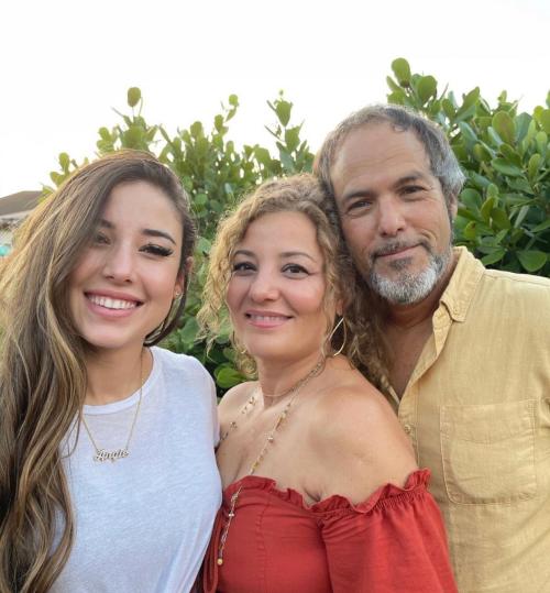 CFB1E104-551F-4D54-A13D-3C97ADEDEC89