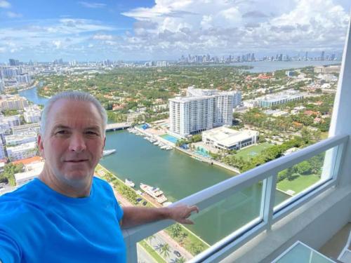 FFF6557E-55BF-42C1-A625-F9131EB7B932