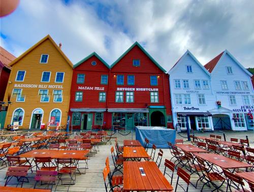 96E6319D-A066-4B99-AEA4-EB0DE92899E8