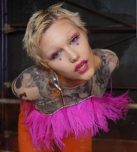 52932220-6d03-4ae0-b0b1-b8d5fce8f26b