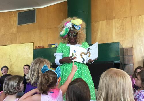 DragStoryTime1-1920x1345