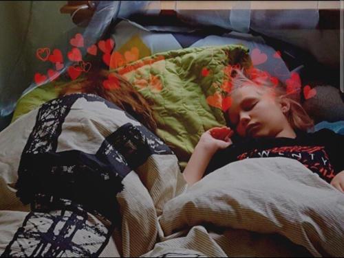 a6824b0b-647f-49e8-a738-7abc3eccf4ae