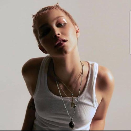 86a3cd04-b9d5-4cfc-bba8-78d6adbac93b