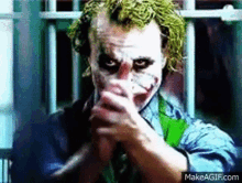 joker-clap