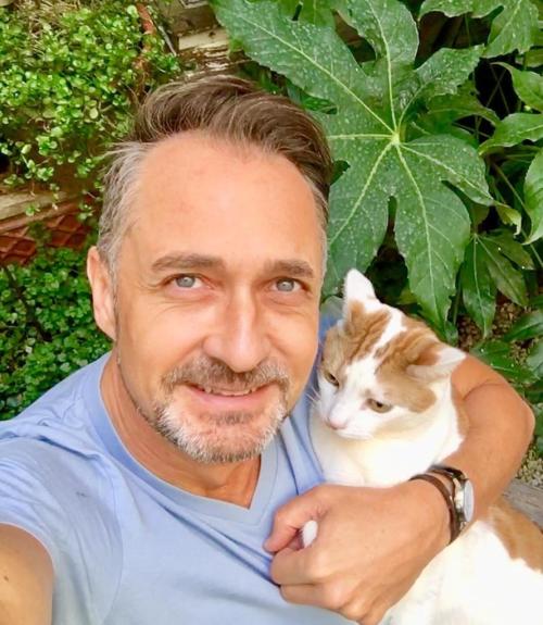 5969d011-b62c-4a67-b7dc-49fa7d8e22e0