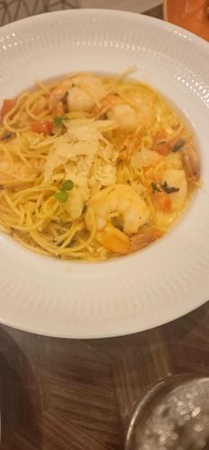 025b3826-eb09-4066-a15f-0949837becbf