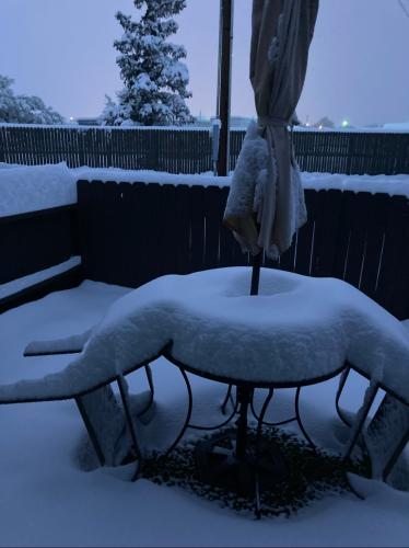 5F9FE19E-973C-4EE5-94C6-4A8A93F094AC