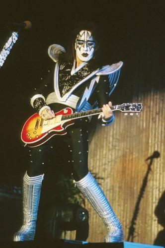 tumblr_3d86099a85f28e960f8fd5b3d1739c1d_b5592ca8_500