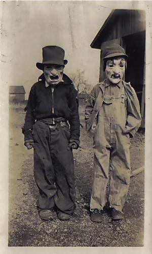 creepy old costumes 72