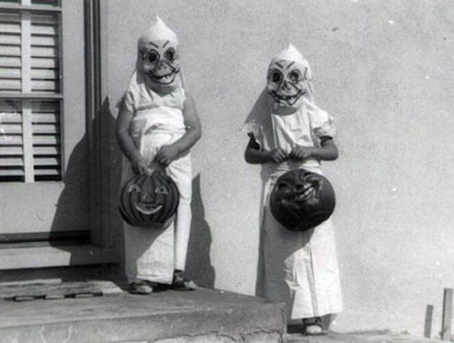 creepy old costumes 11